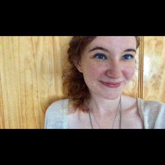 Meet your Posher, Olivia - Picture 1 of 1